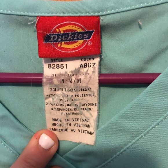 Dickies size medium scrub top mint green - Picture 6 of 6